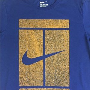 Nike Shirts - Nike Tennis Court Logo T-shirt - Medium Nike Shirts - Nike Tennis Court Logo T-shirt - Medium